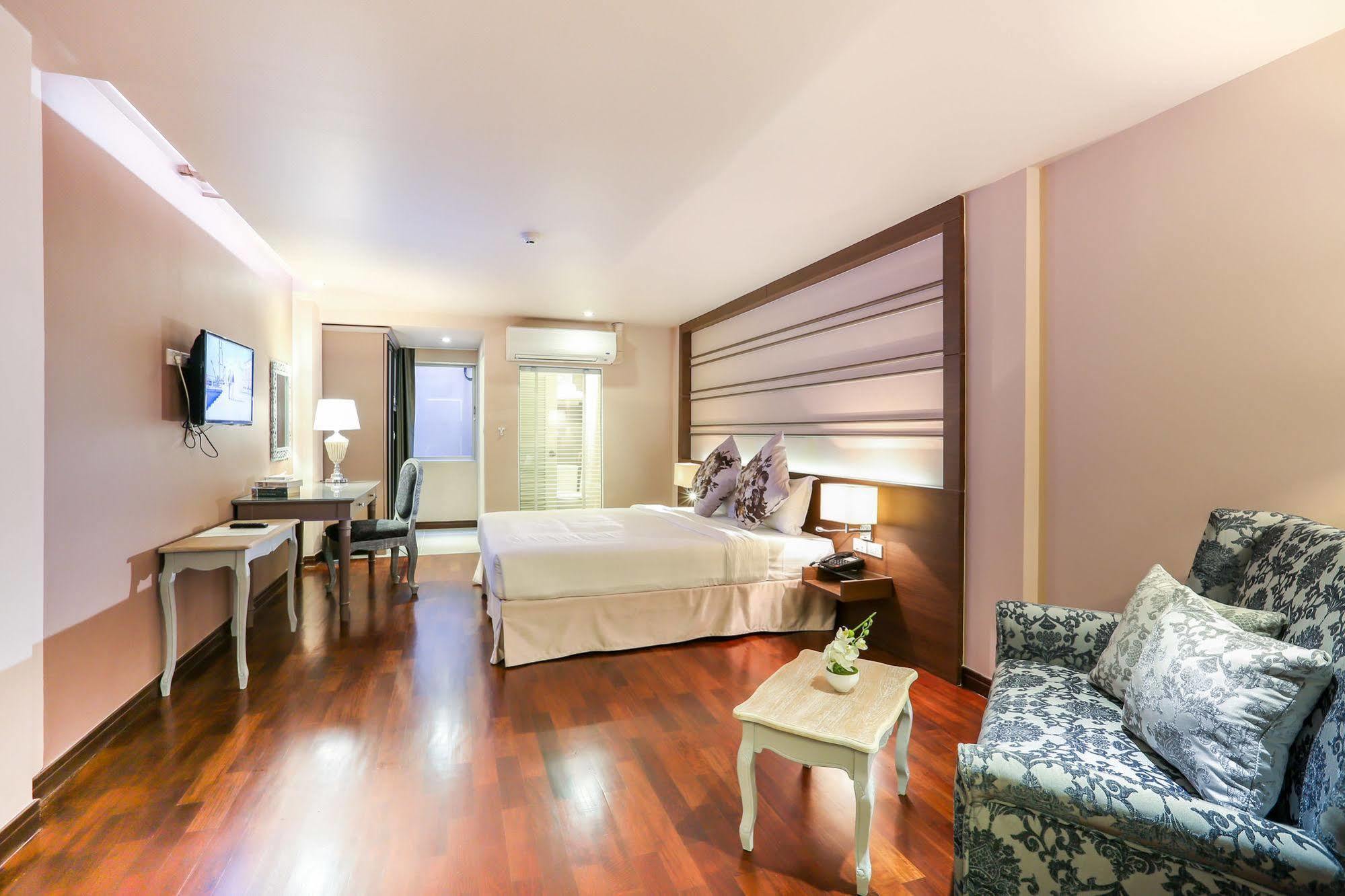 The Sathon Vimanda Hotel Banguecoque Exterior foto
